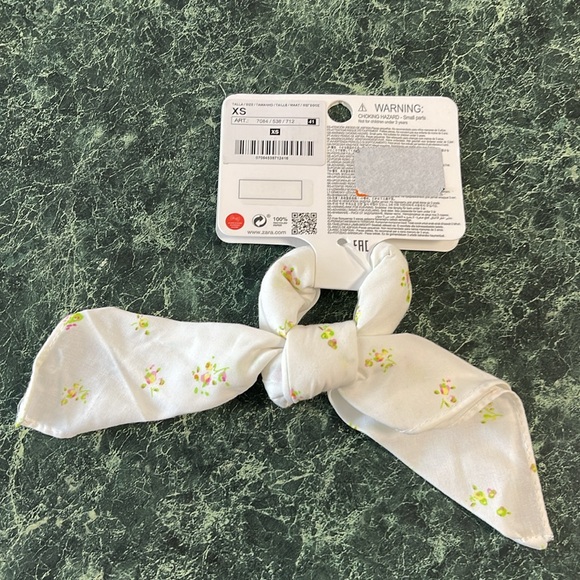 Zara 3 in1 hair tie, wrist strap and neck tie up. - Picture 3 of 4